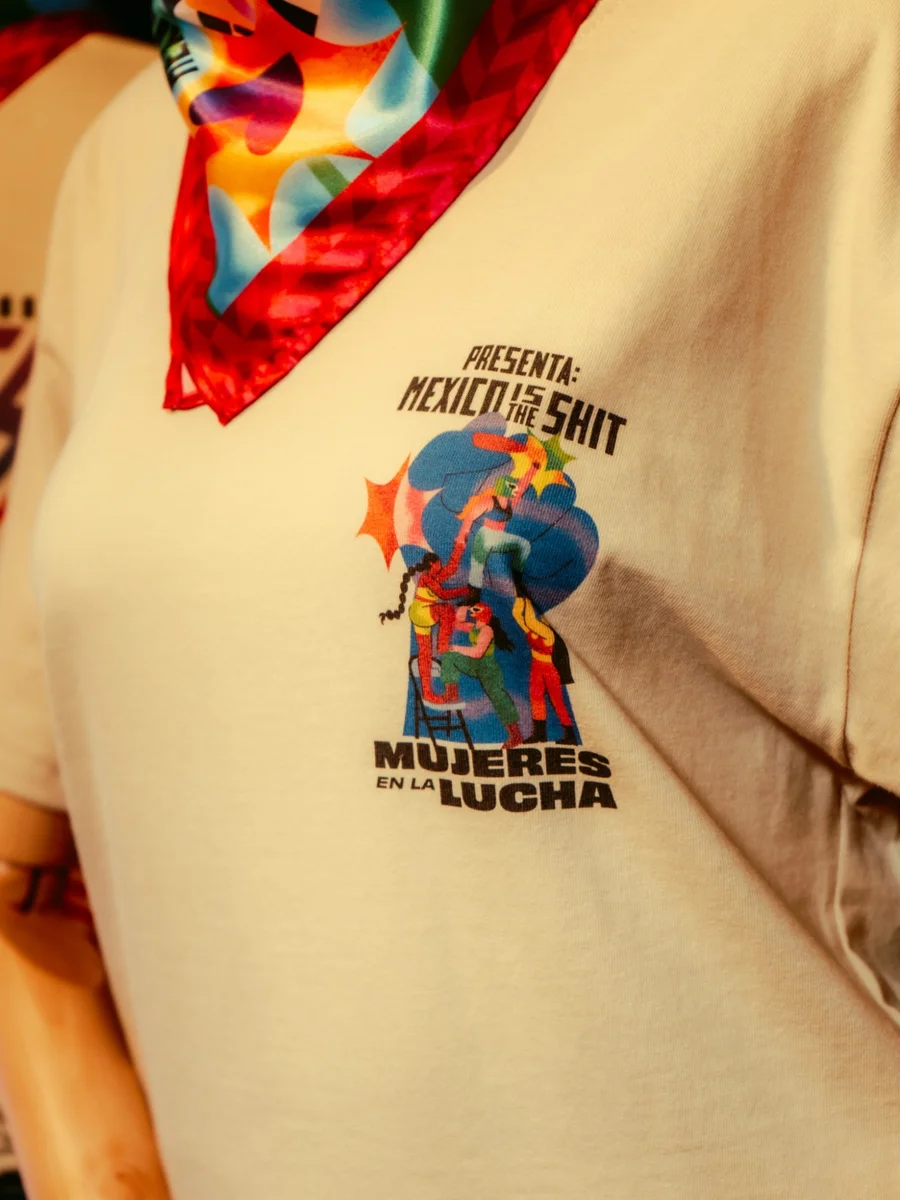 Detalle del estampado «Mujeres en la lucha» de MITS
